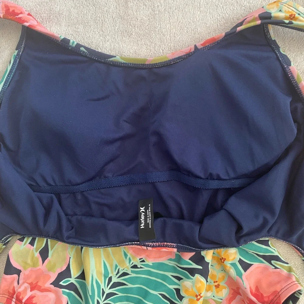 Hurley Tropical One-Piece Swimsuit L Open Back Molded Cups‎ Adjustable Straps